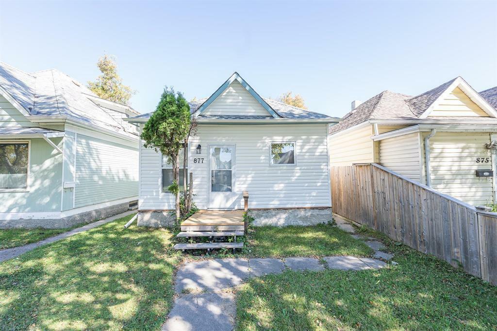 Property Photo: 877 Alfred Avenue MB R2X 0T8