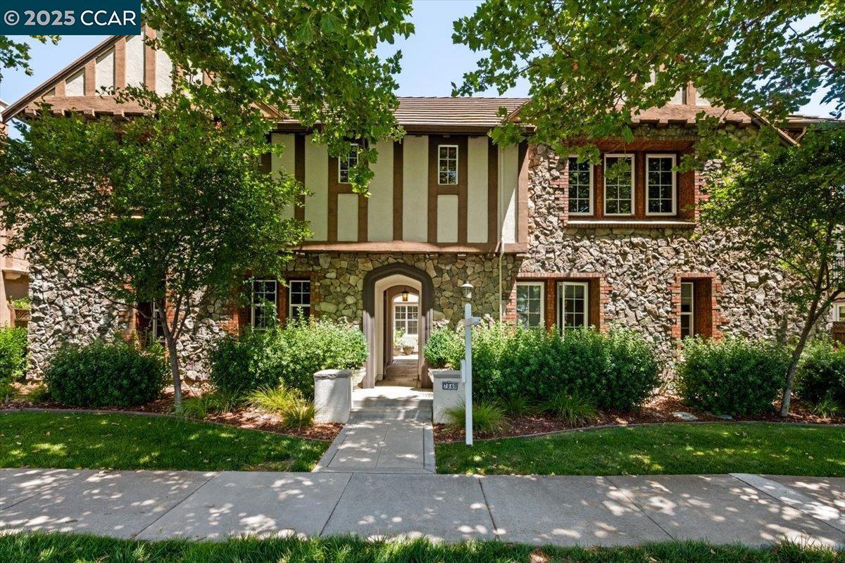 Property Photo:  7840 Stoneleaf Drive  CA 94582 