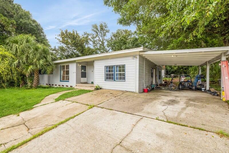 Property Photo: 861 Wynnehurst Street FL 32503