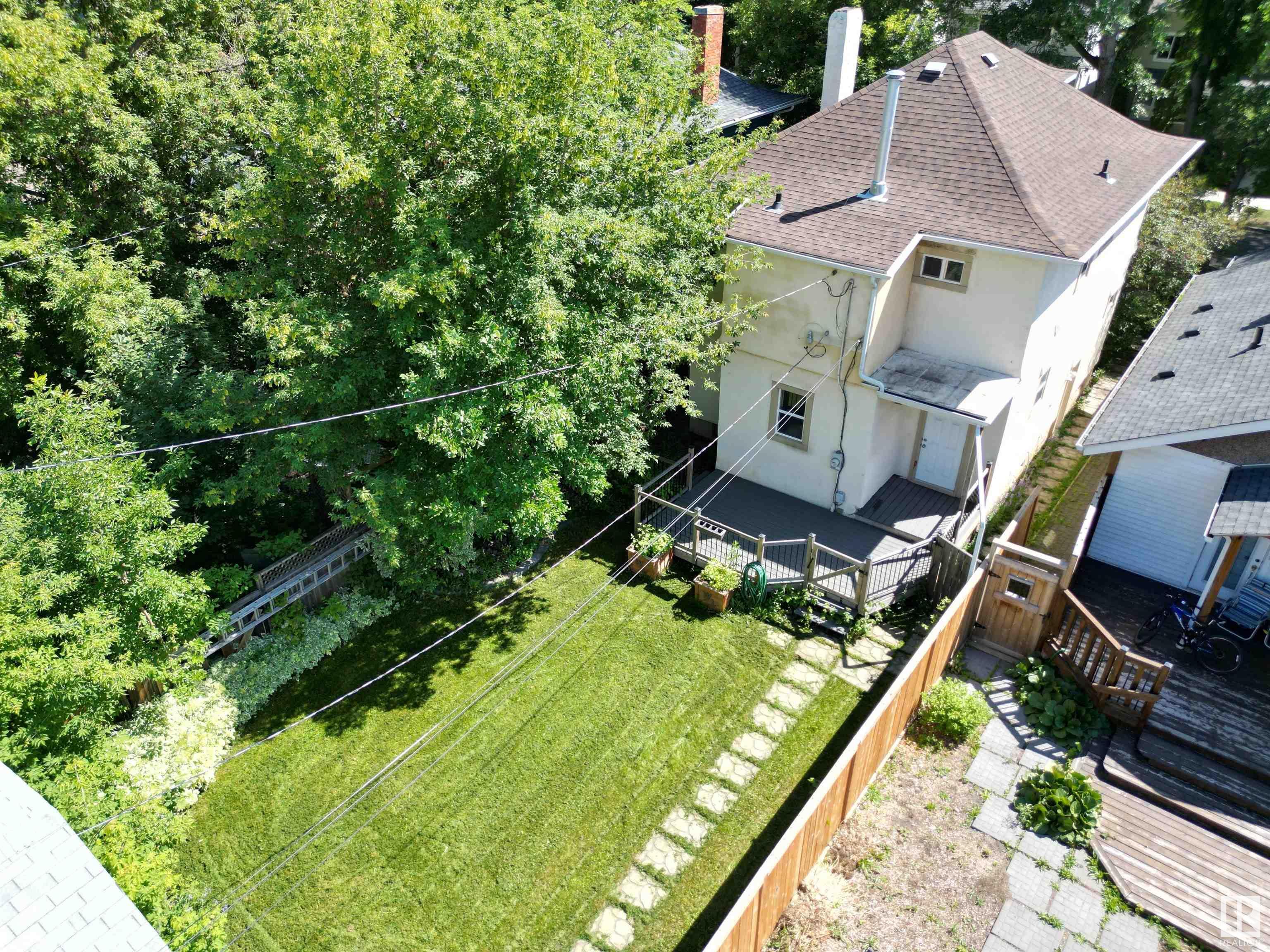 Property Photo: 11028 84 Avenue NW AB T6E 0V7