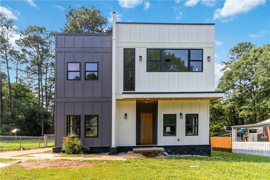 Property Photo: 1554 Columbia Circle GA 30032