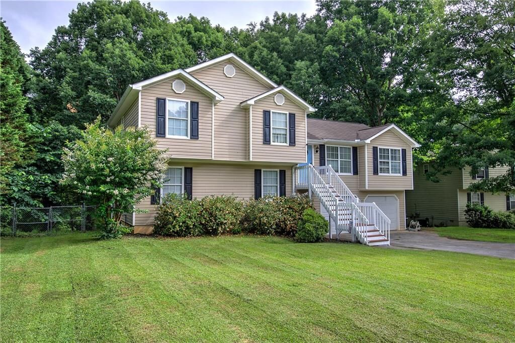 Property Photo:  62 Lazy Water Drive SW  GA 30120 