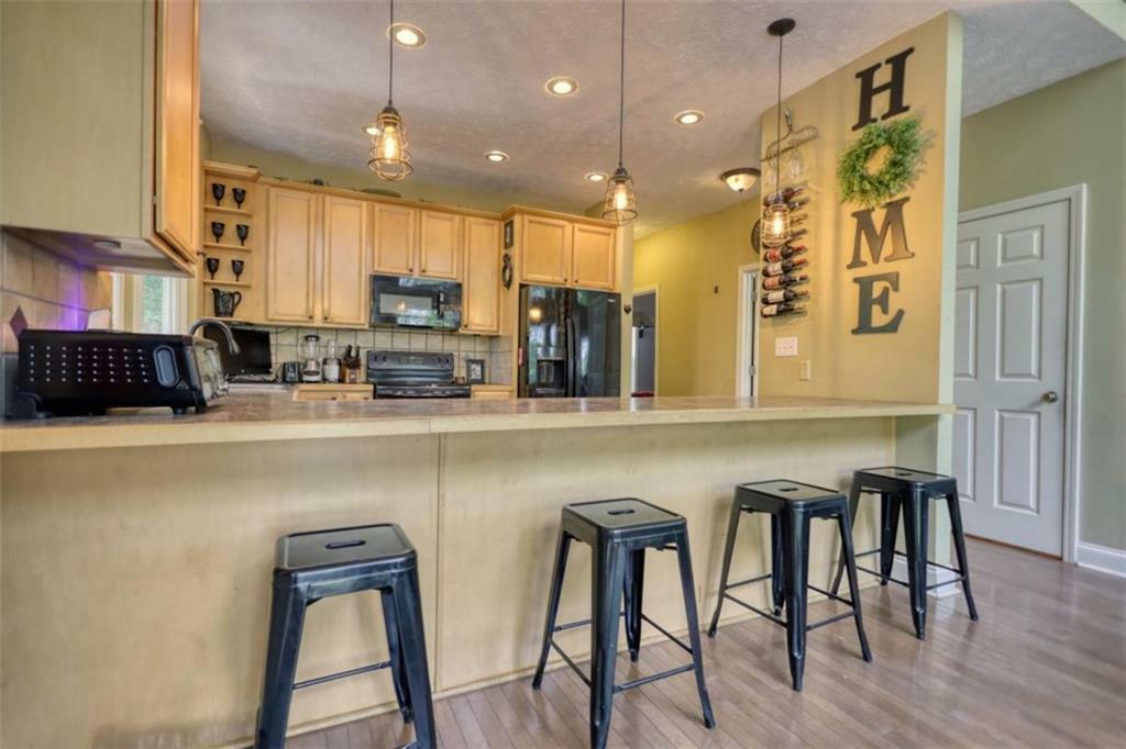 Property Photo: 833 Bear Creek Point GA 30055