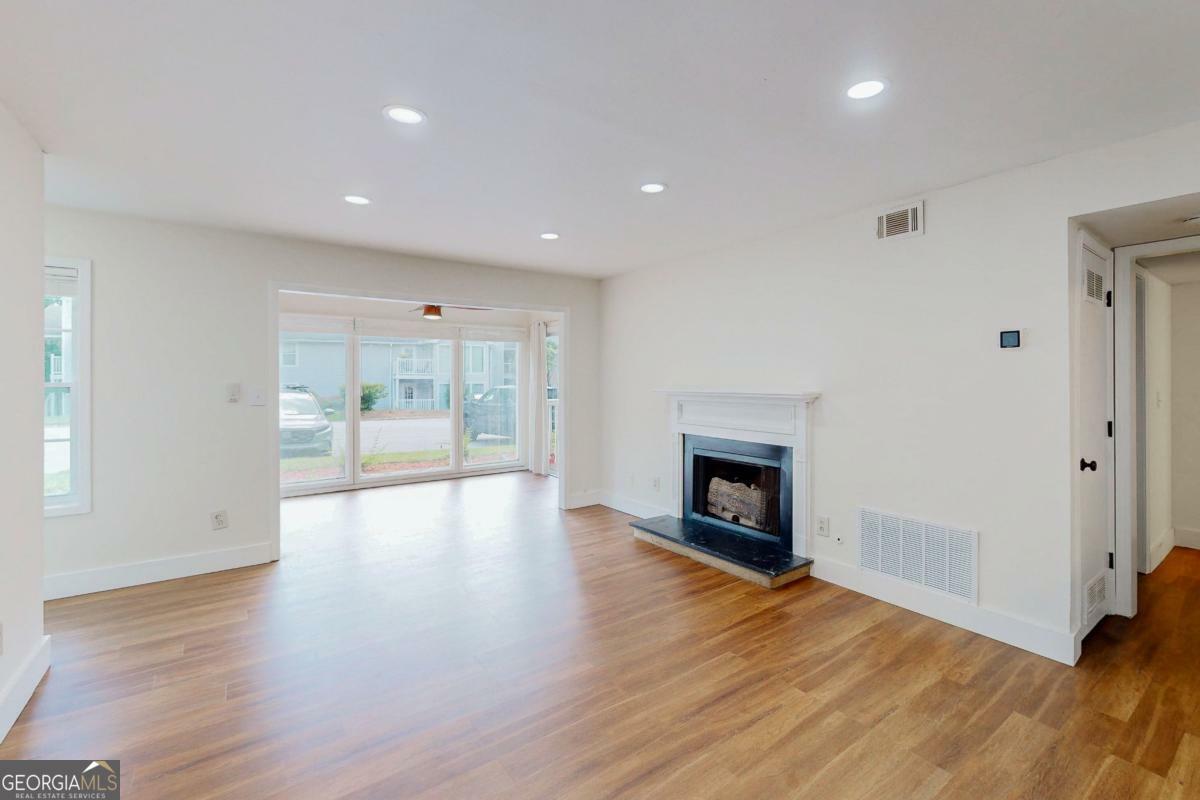 1601 Augusta Drive SE  Marietta GA 30067 photo