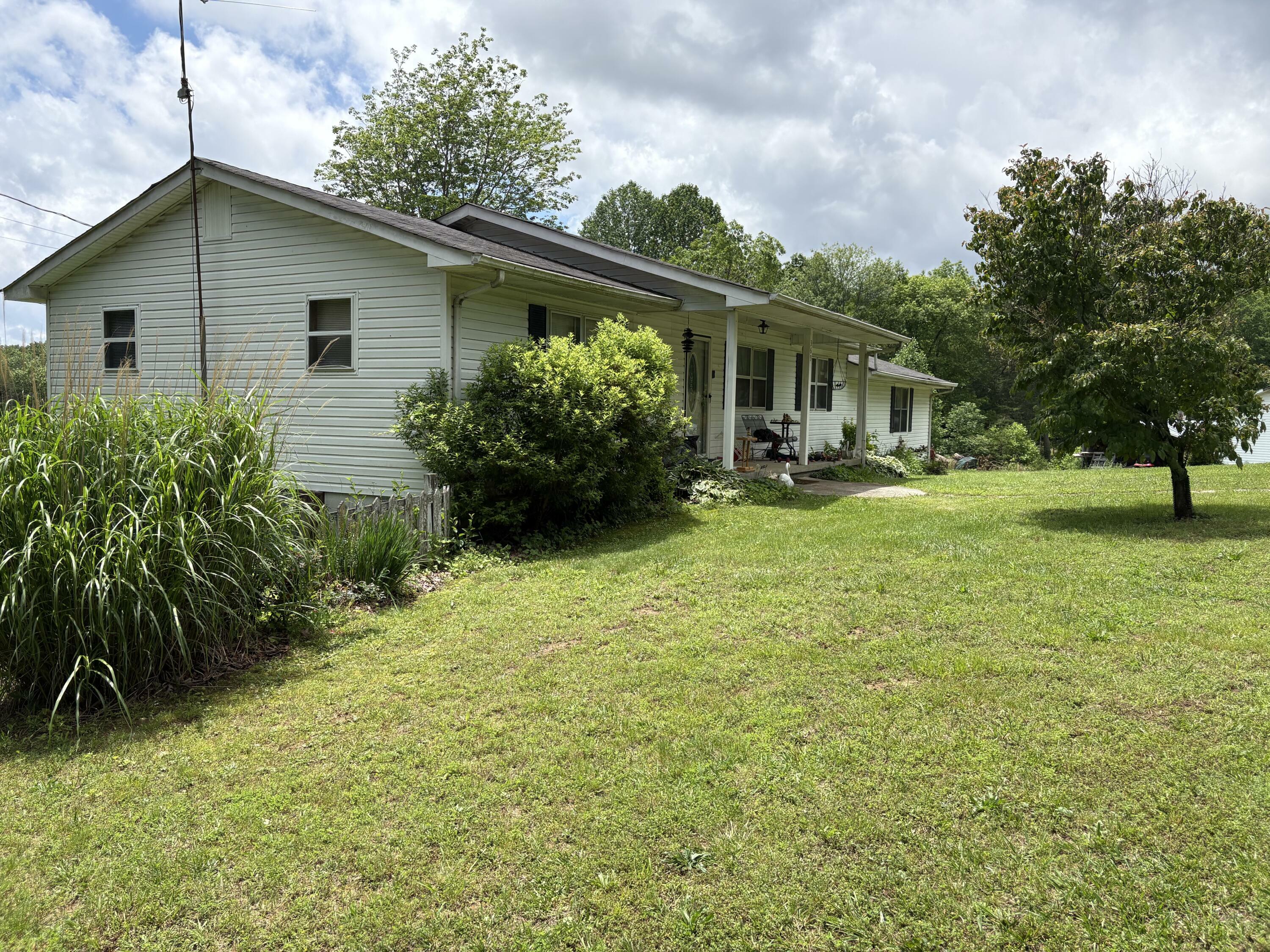 Property Photo: 369 Green Road TN 37397