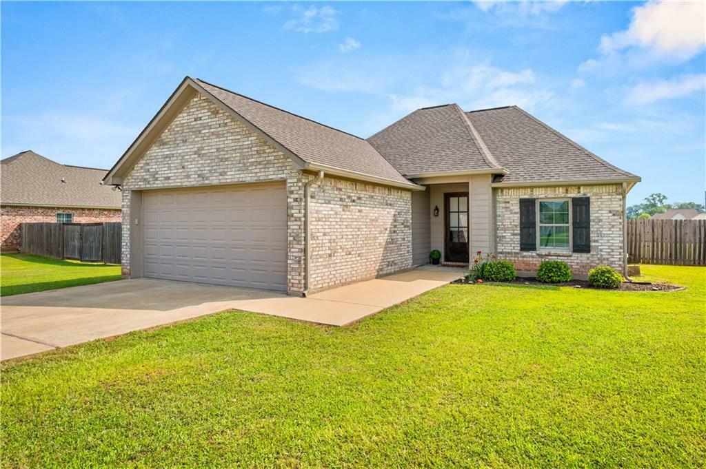 Property Photo: 308 Harvest Place LA 71457