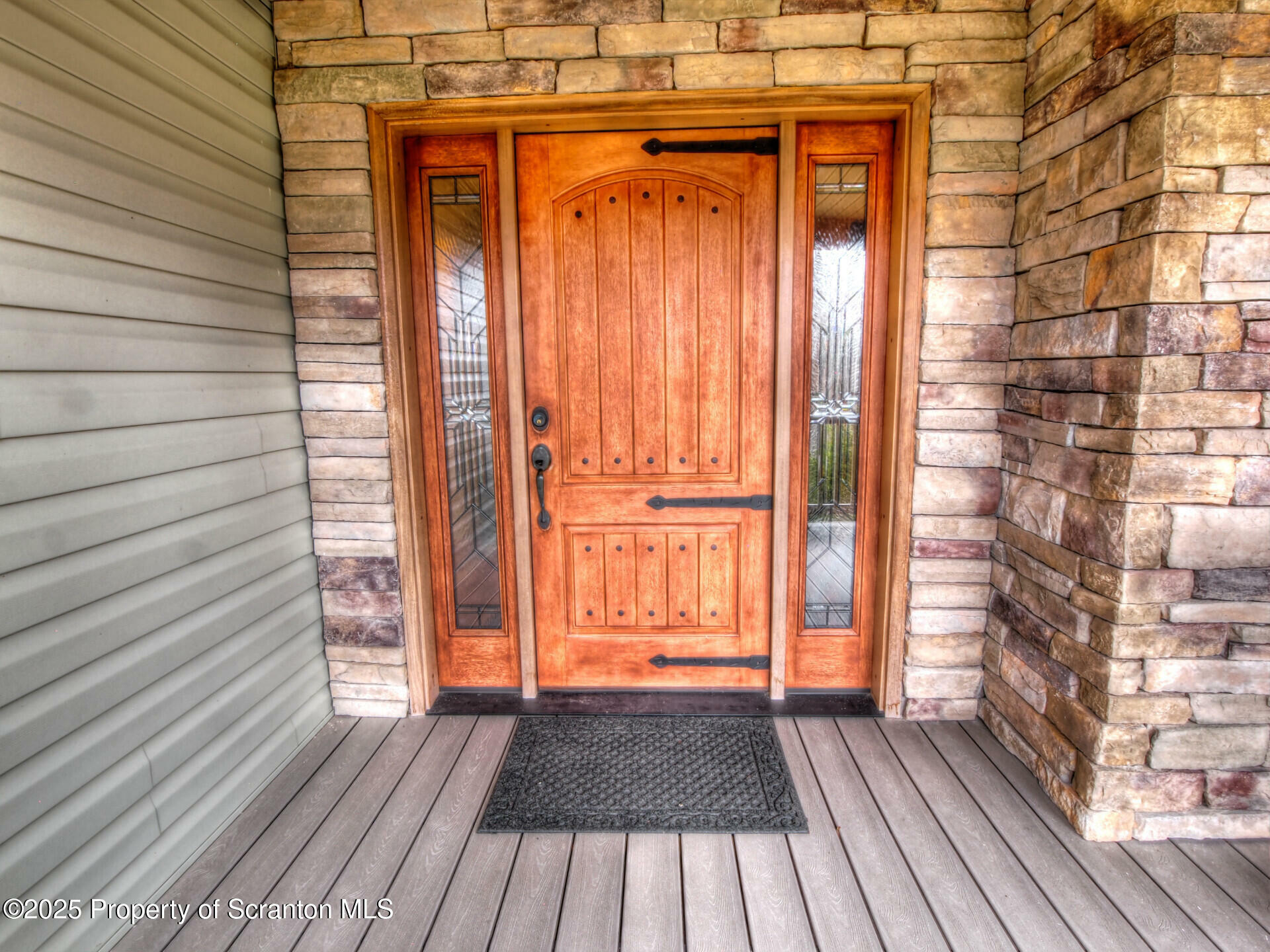 Property Photo: 396 Blue Heron Way PA 18428