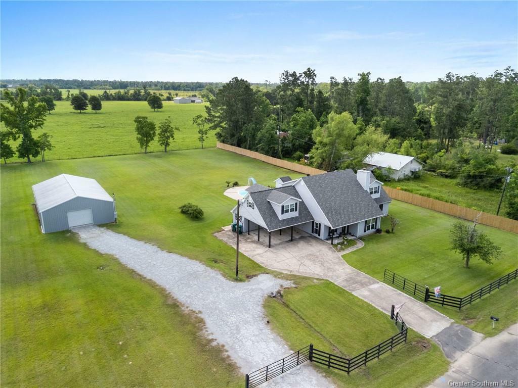 Property Photo:  762 Marilyn Road  LA 70611 