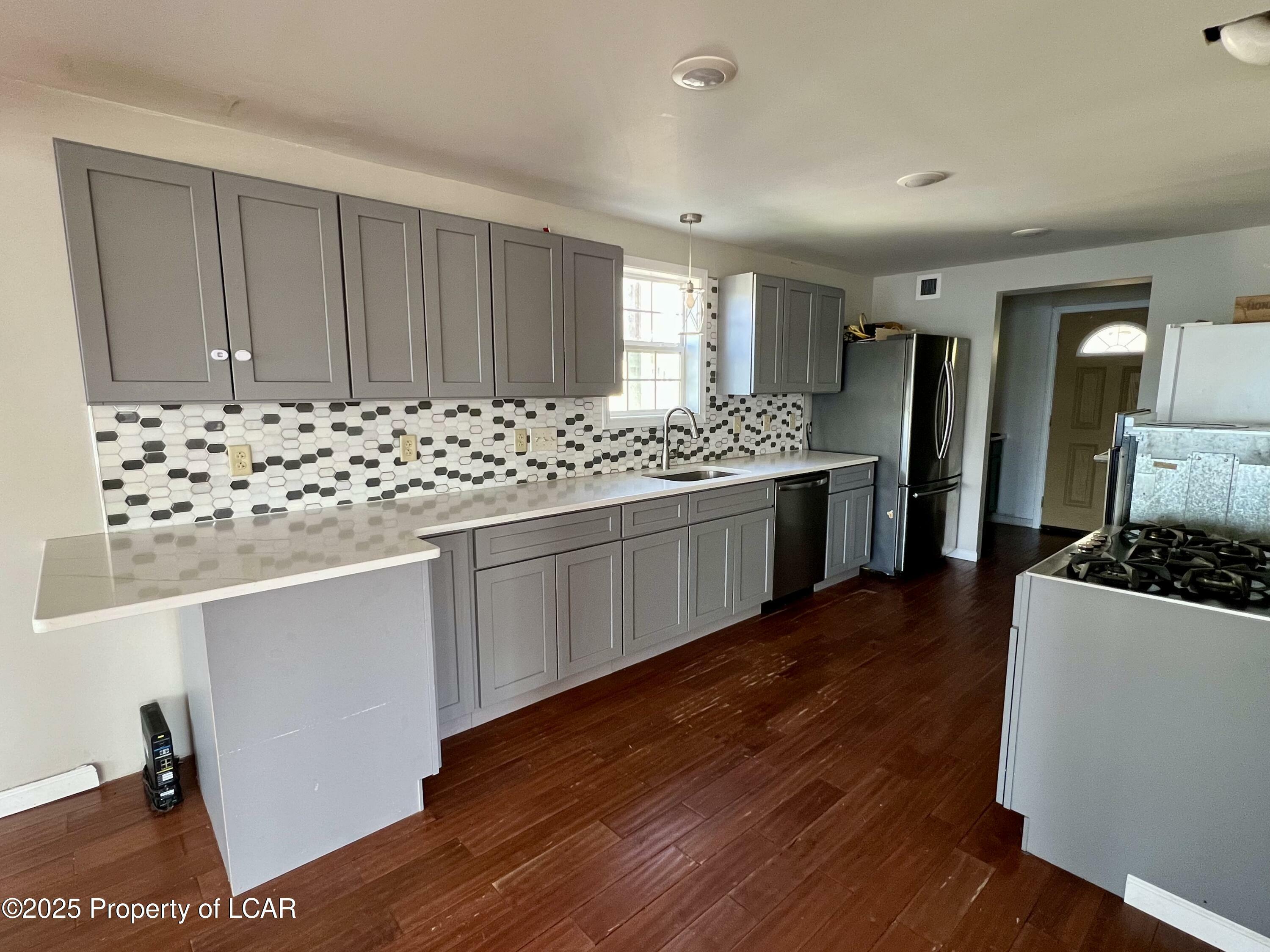 Property Photo: 2489 Lakeside Drive PA 18618