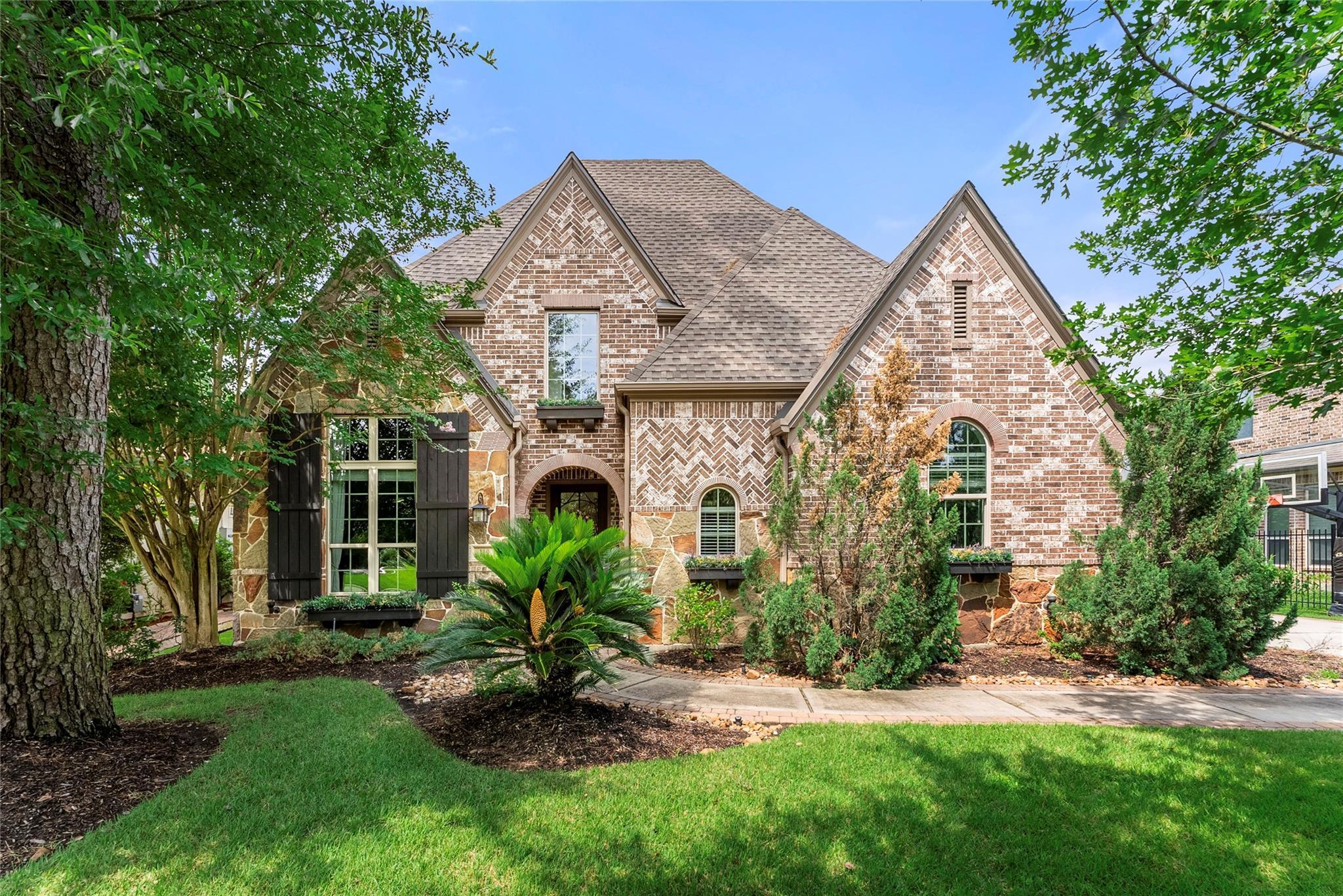 Property Photo: 119 W Valera Ridge Place TX 77389