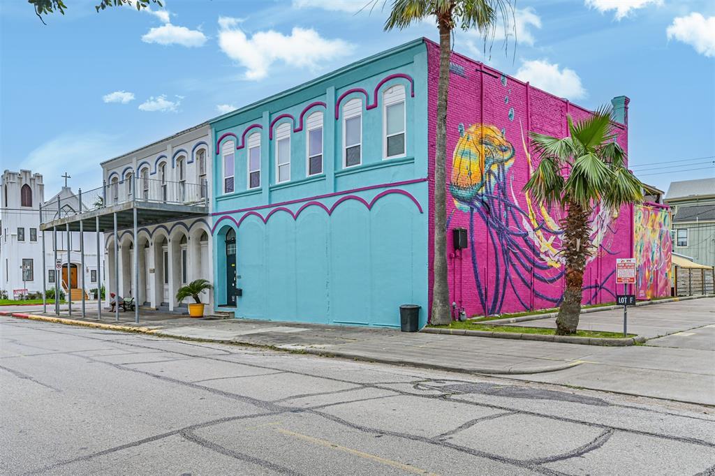 Property Photo: 1805 Market Street TX 77550