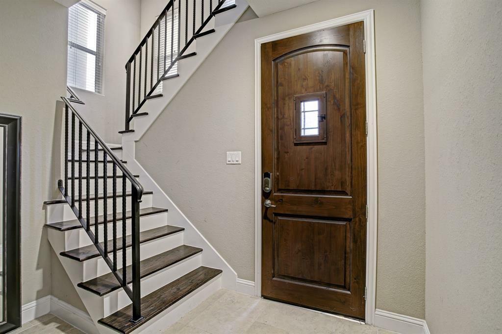 Property Photo:  1031 W 21st Street C  TX 77008 