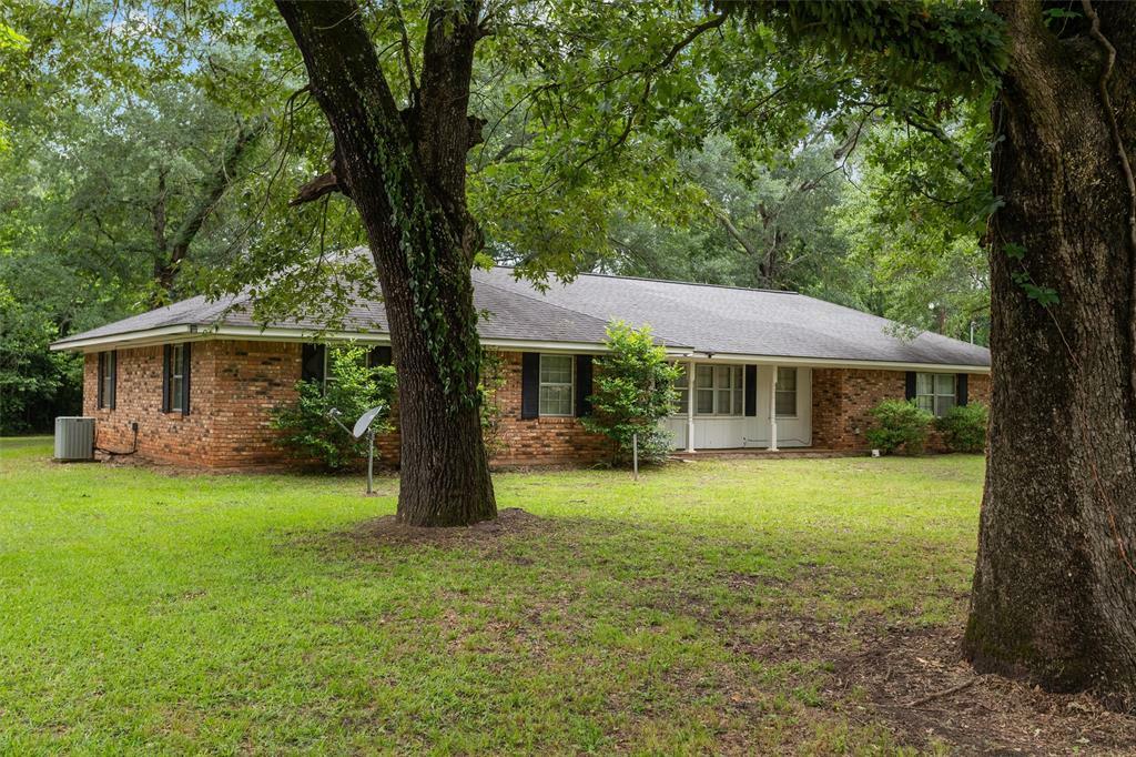 Property Photo: 232 S Sanders Street TX 75964