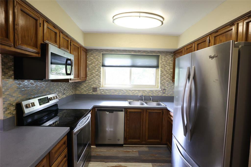 Property Photo:  6416 Dawnridge Drive  TX 77035 