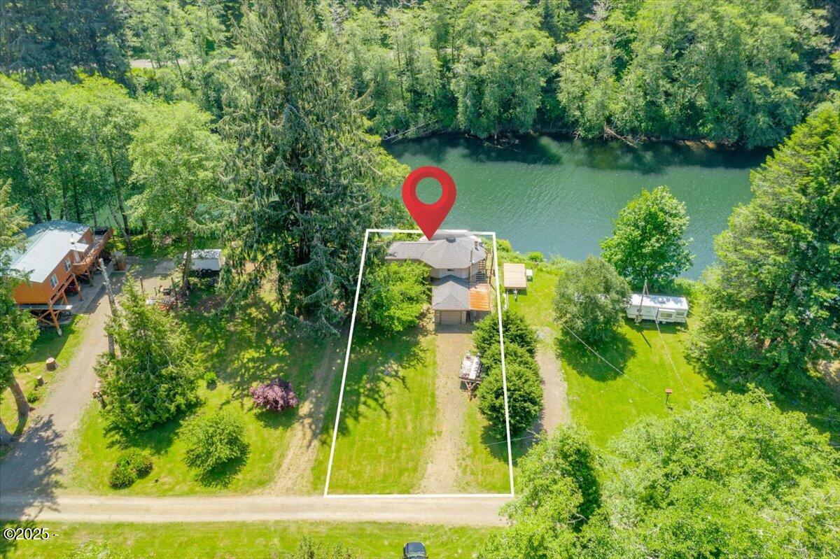 Property Photo: 5188 S Summer Place OR 97367