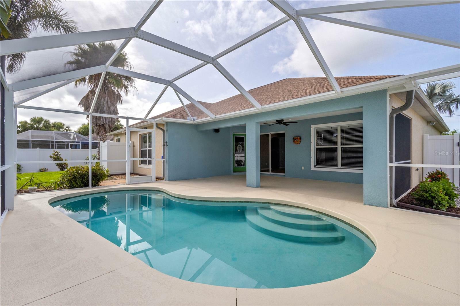 Property Photo: 4268 Leesburg Avenue FL 34288