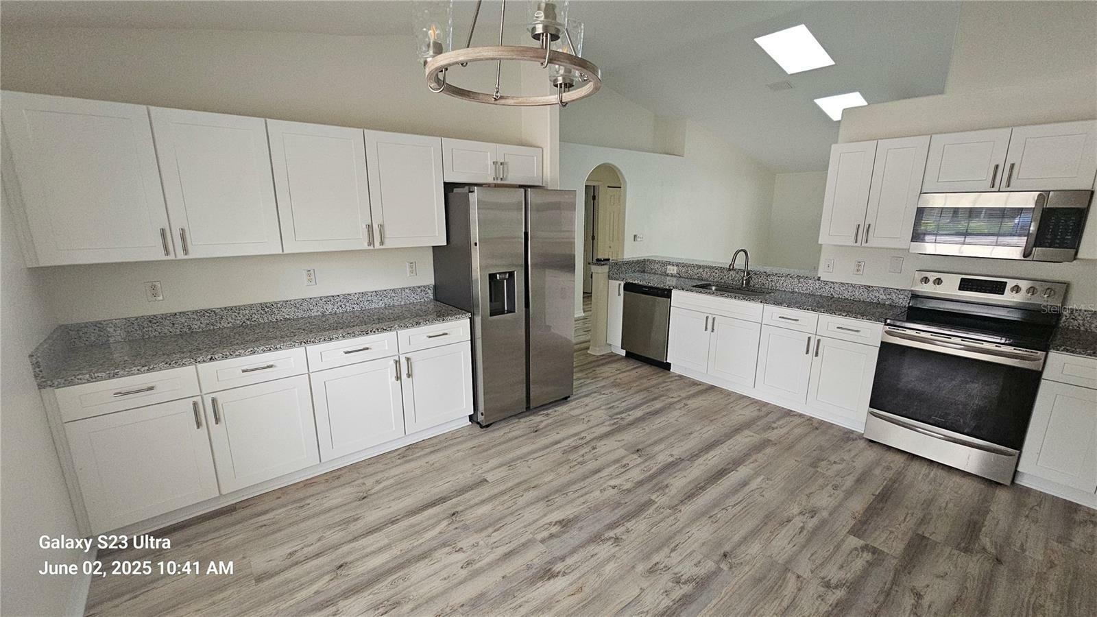 Property Photo: 10 Lincoln Place FL 32137