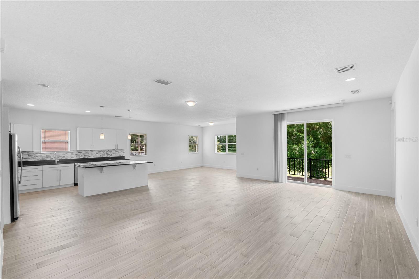 Property Photo:  1812 Stoneywood Way  FL 32712 