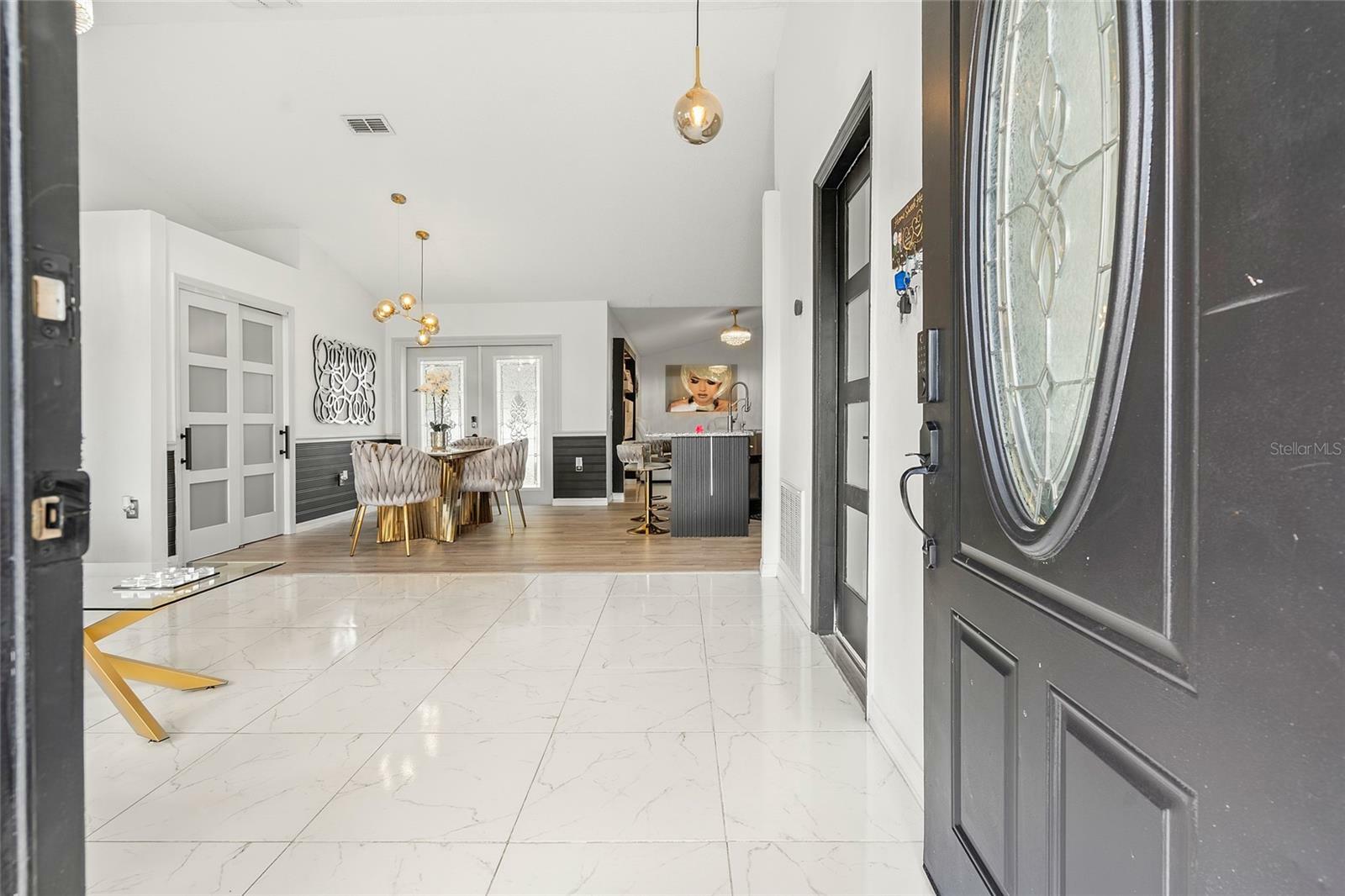 Property Photo:  1913 Manatee Court  FL 34759 