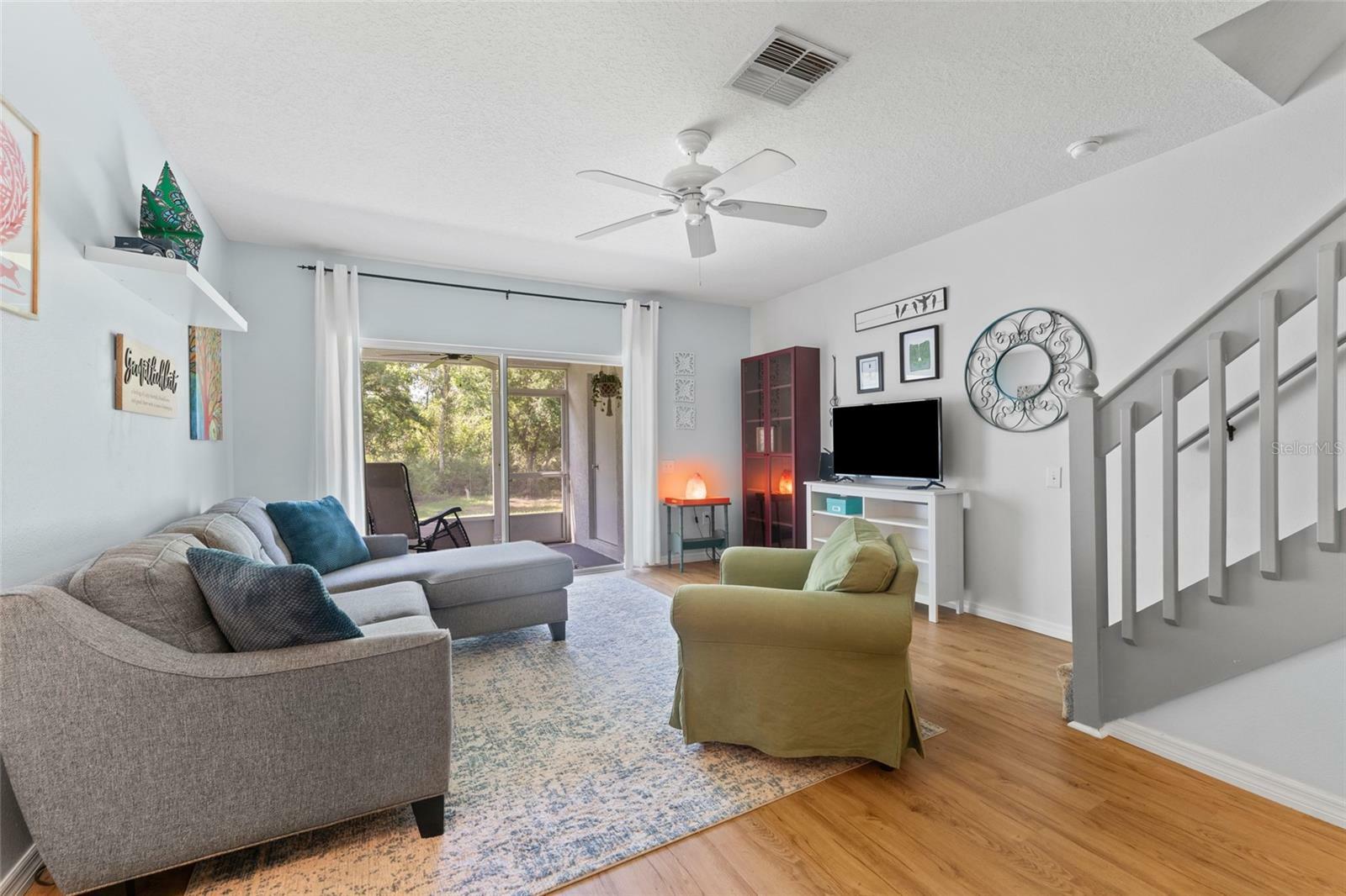 Property Photo: 1044 Kennewick Court FL 33543