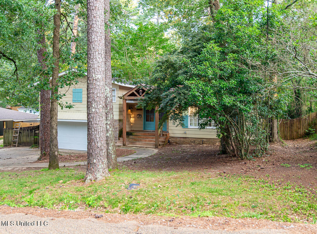 Property Photo: 1777 Brecon Drive MS 39211
