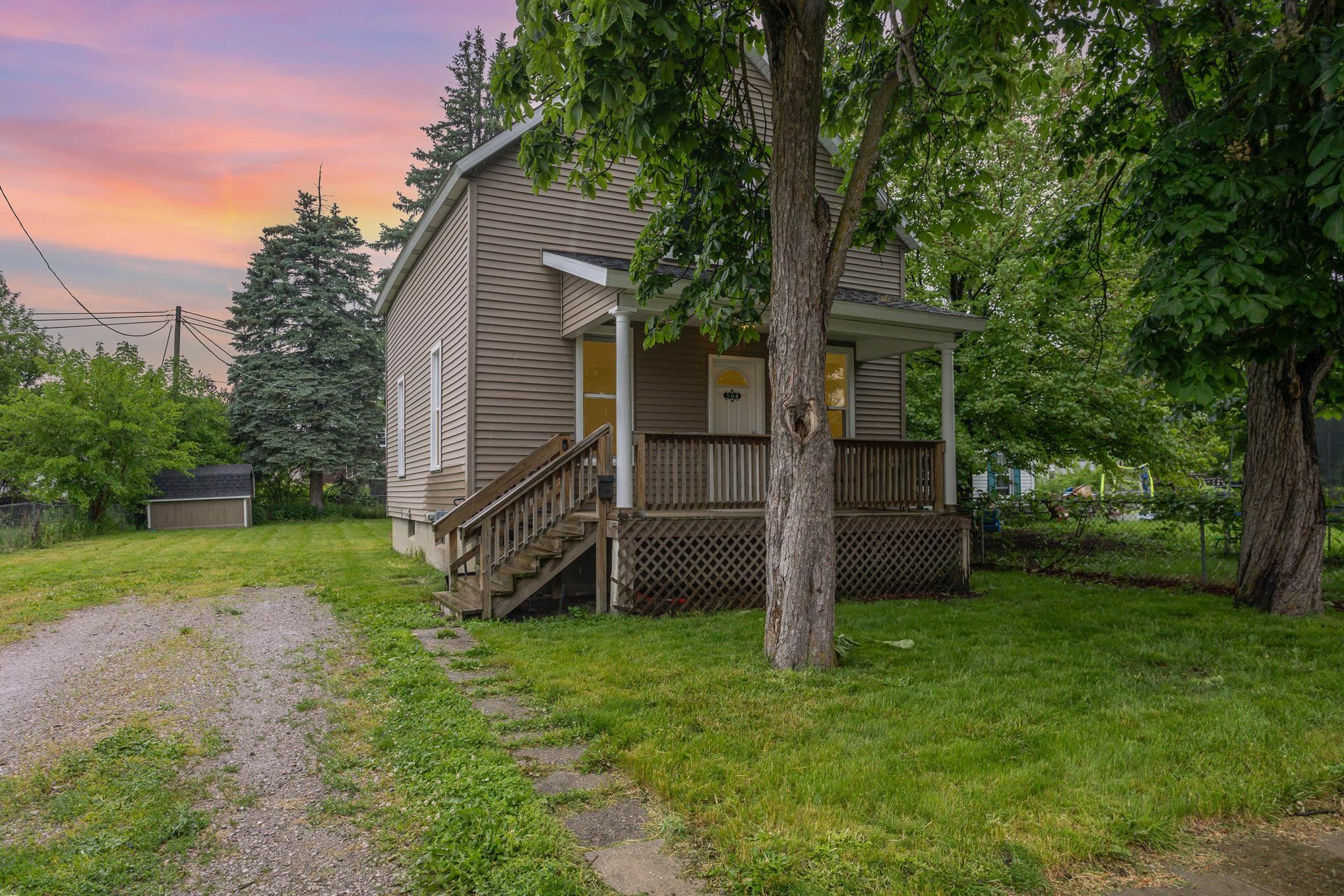 Property Photo: 504 Jennison Street MI 48708