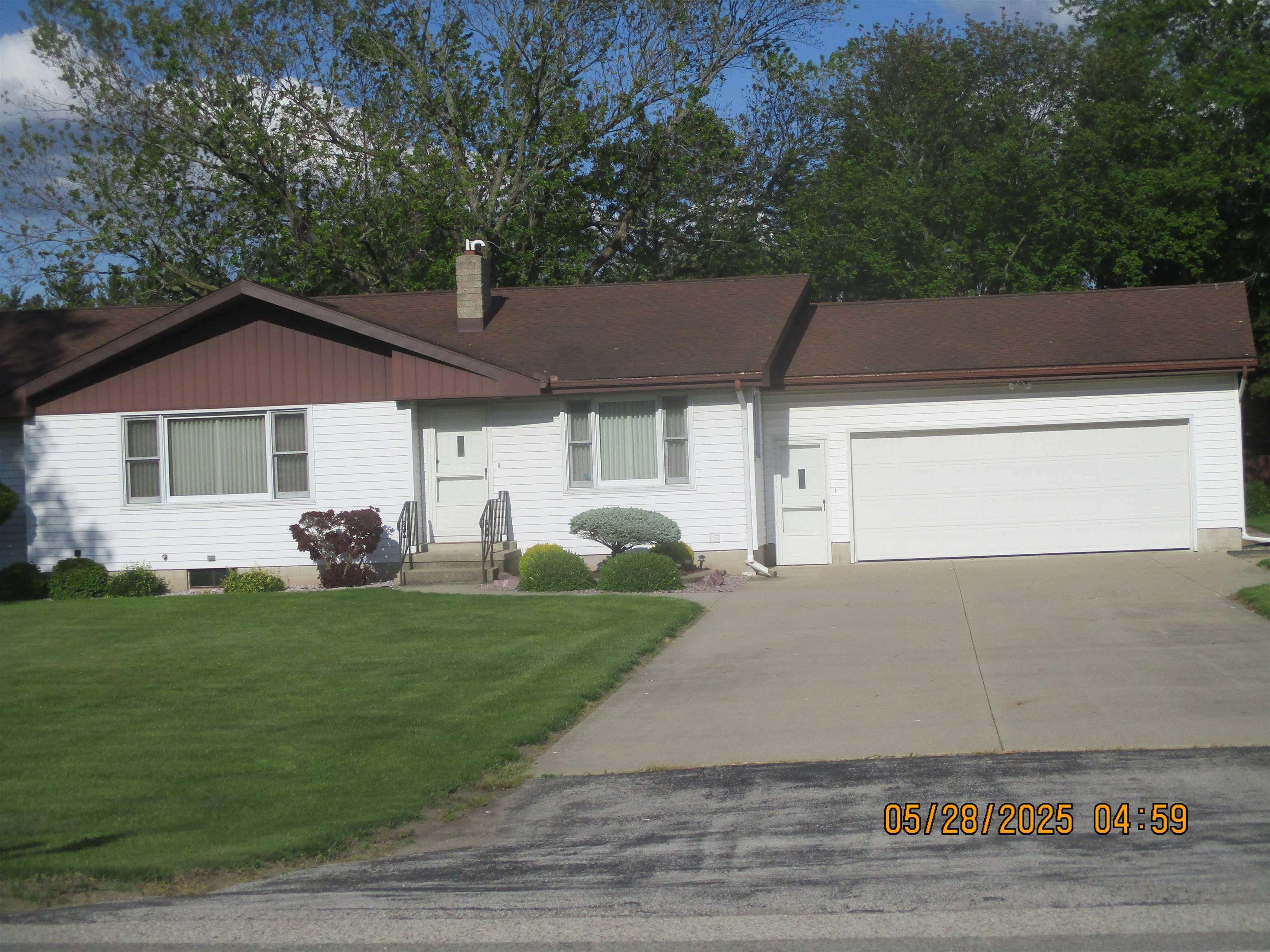 Property Photo: 317 S Lincoln Road MI 48708