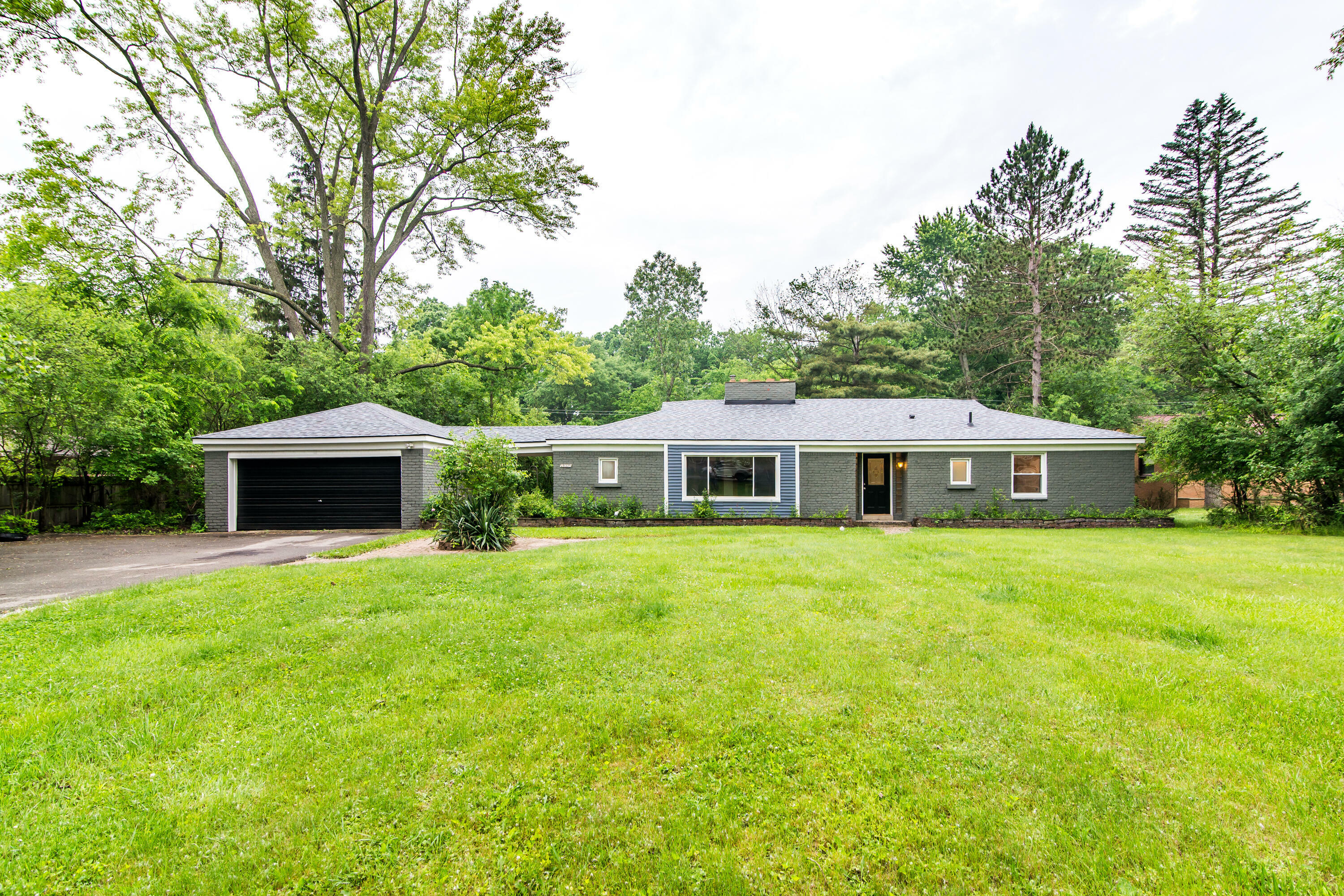 25525 Edgemont Drive  Southfield MI 48033 photo