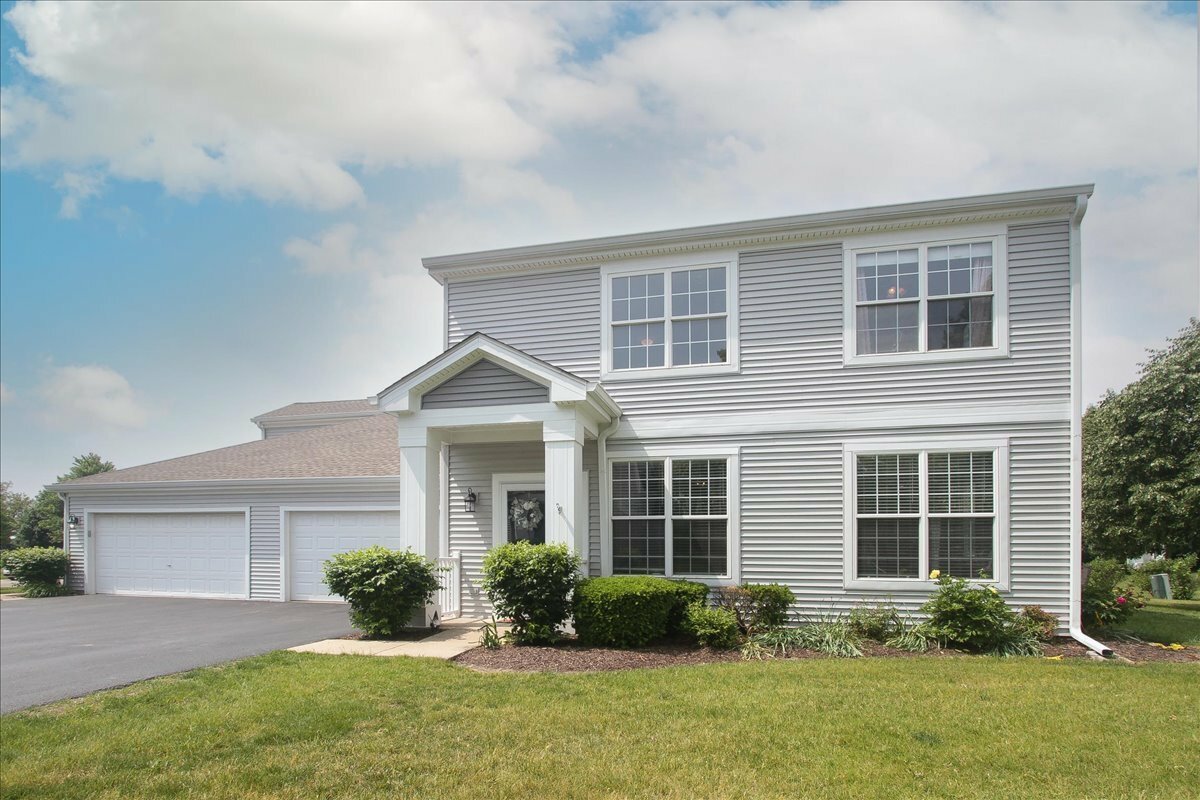 Property Photo: 257 Grays Drive IL 60543