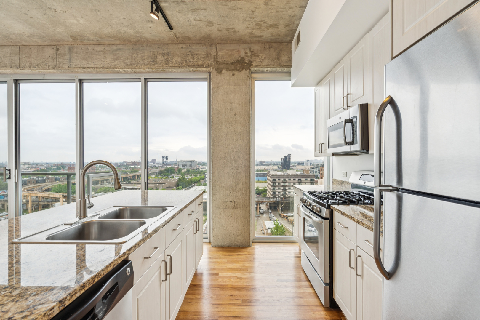 Property Photo:  1620 S Michigan Avenue 1126  IL 60616 