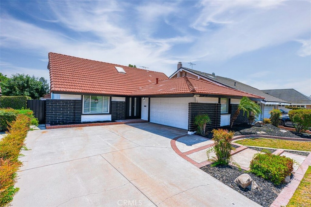 Property Photo: 17518 Eric Avenue CA 90703