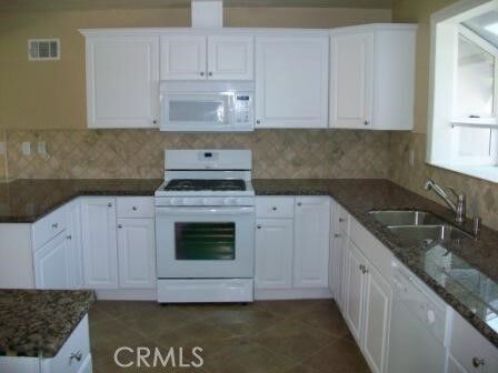 Property Photo:  9711 Penfield Avenue  CA 91311 