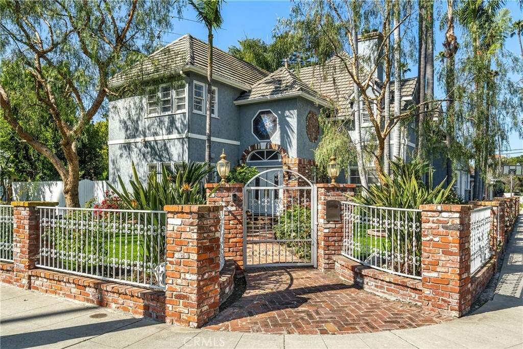 Property Photo: 4455 Atoll Avenue CA 91423