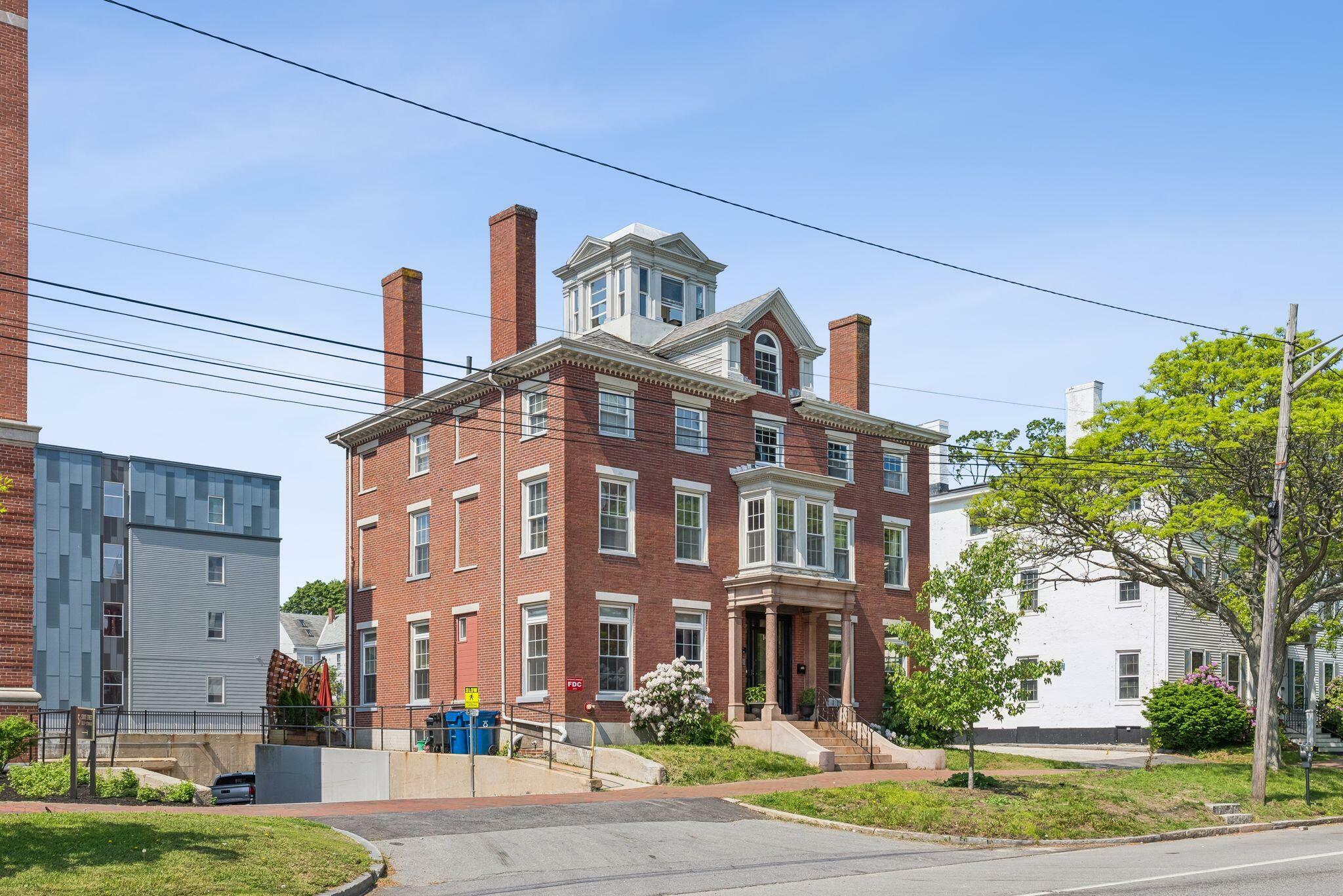 Property Photo:  148 State Street  ME 04101 