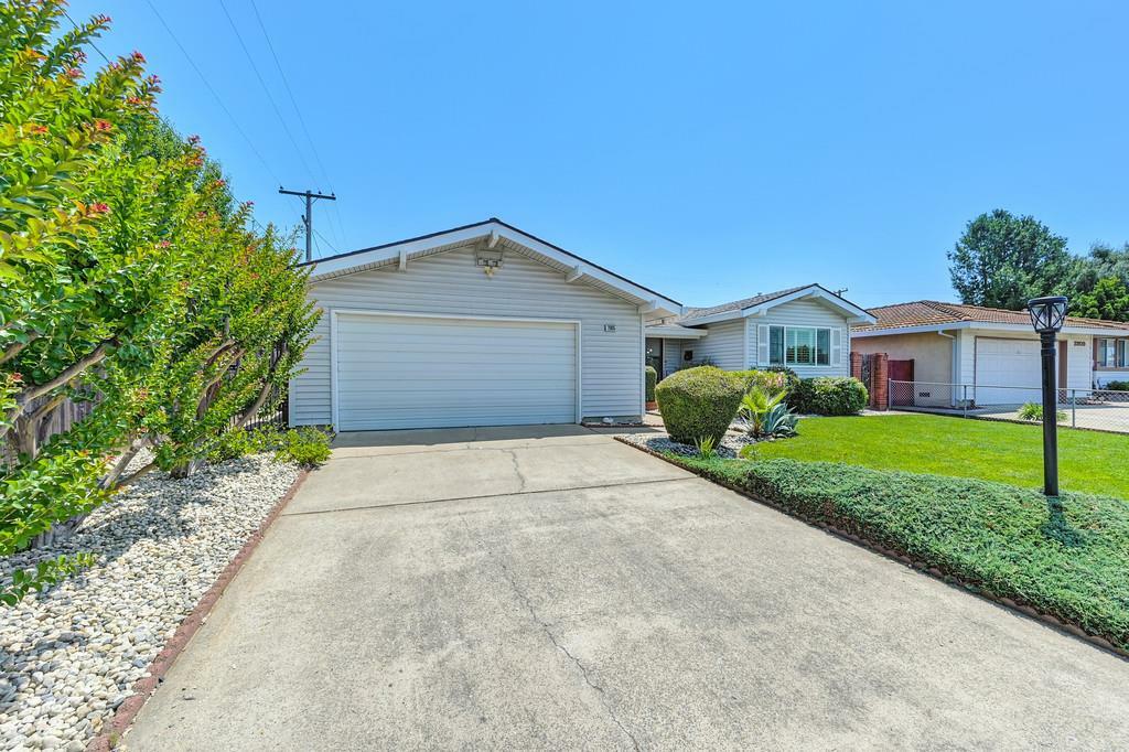 Property Photo: 2905 Notre Dame Drive CA 95826