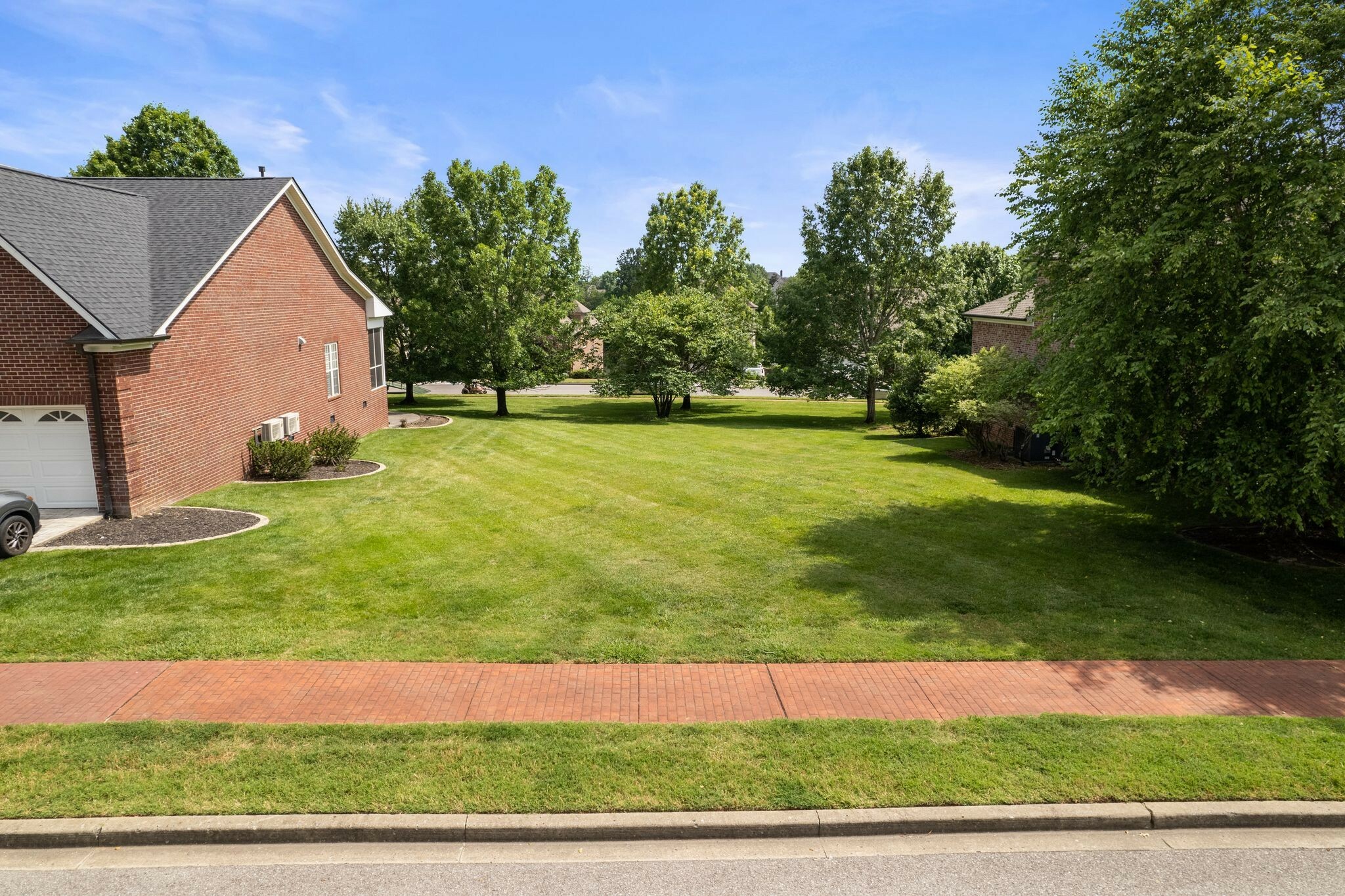 Property Photo: 1087 Isaac Franklin Dr TN 37066