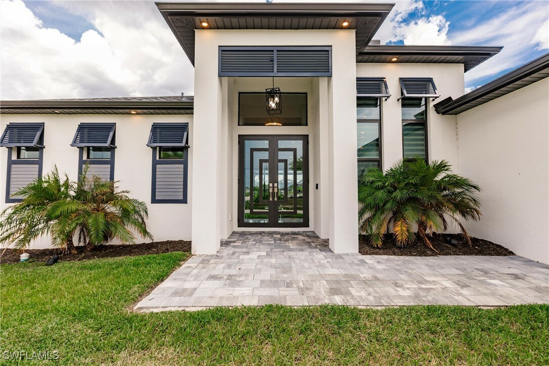 Property Photo: 4113 NW 36th Terrace FL 33993