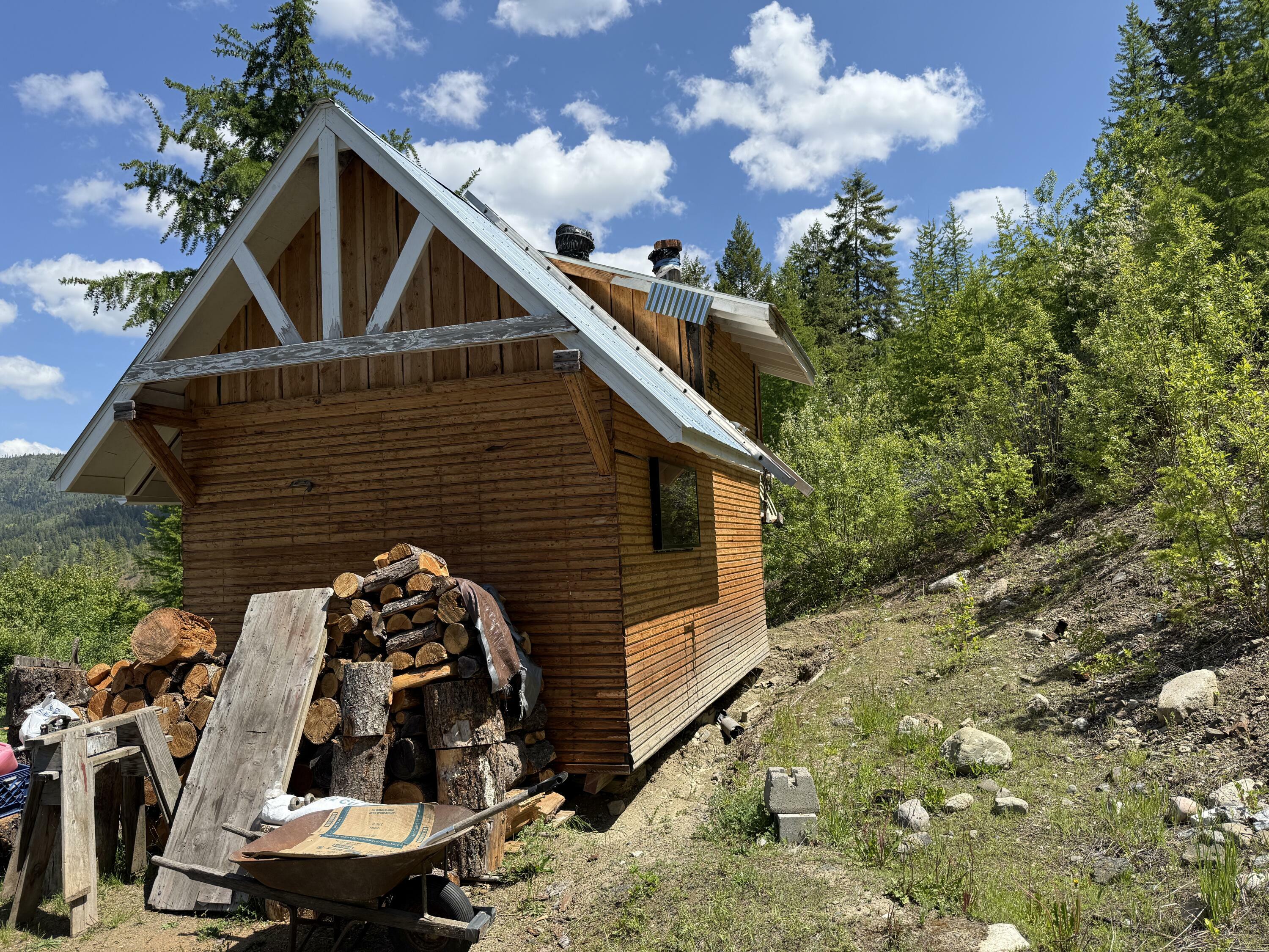 Property Photo:  3774-C Daisy Mine Rd  WA 99167 
