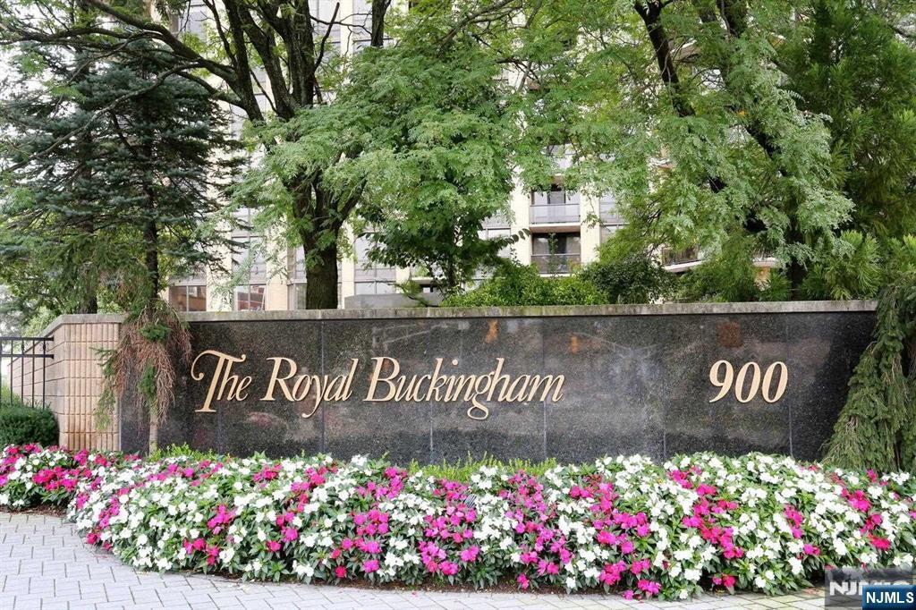 Property Photo:  900 Palisade Avenue 7A  NJ 07024 