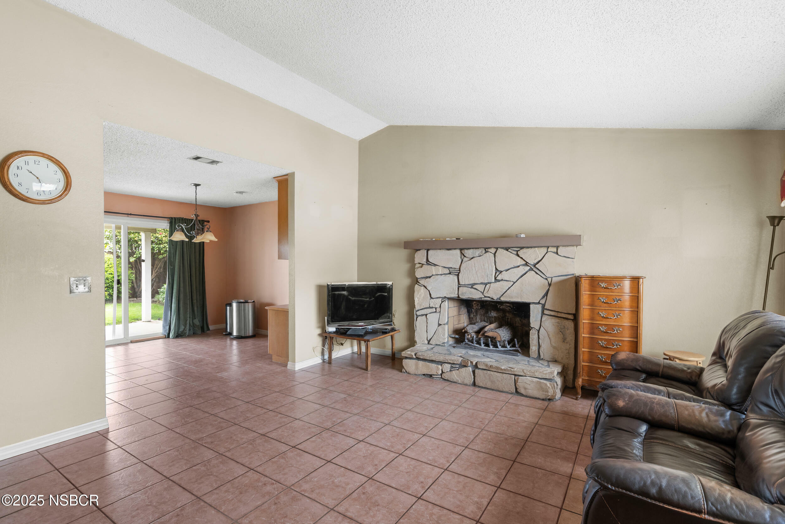 Property Photo: 924 Grapevine Road CA 93454