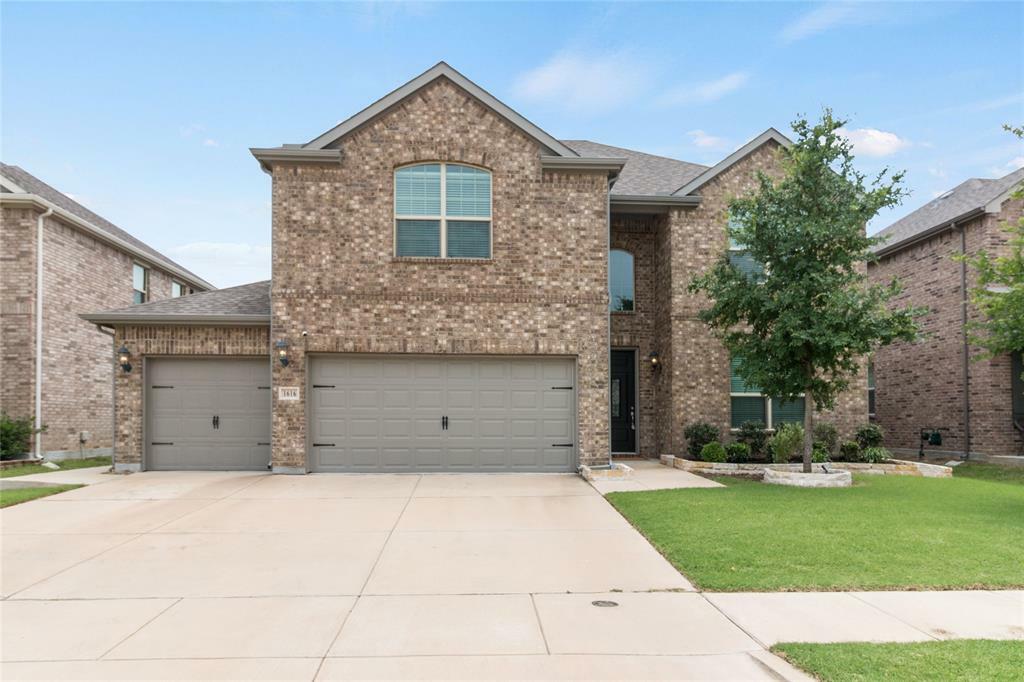 Property Photo: 1616 Berry Ridge Trail TX 76227
