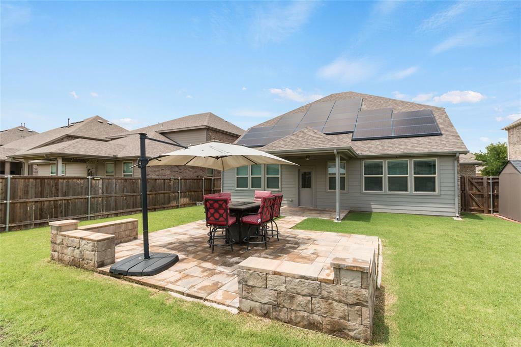 Property Photo: 1616 Berry Ridge Trail TX 76227