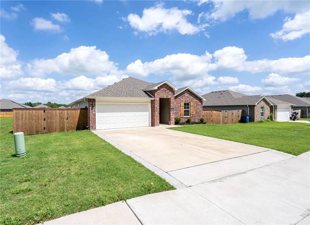 Property Photo:  608 Comanche Drive  AR 72734 