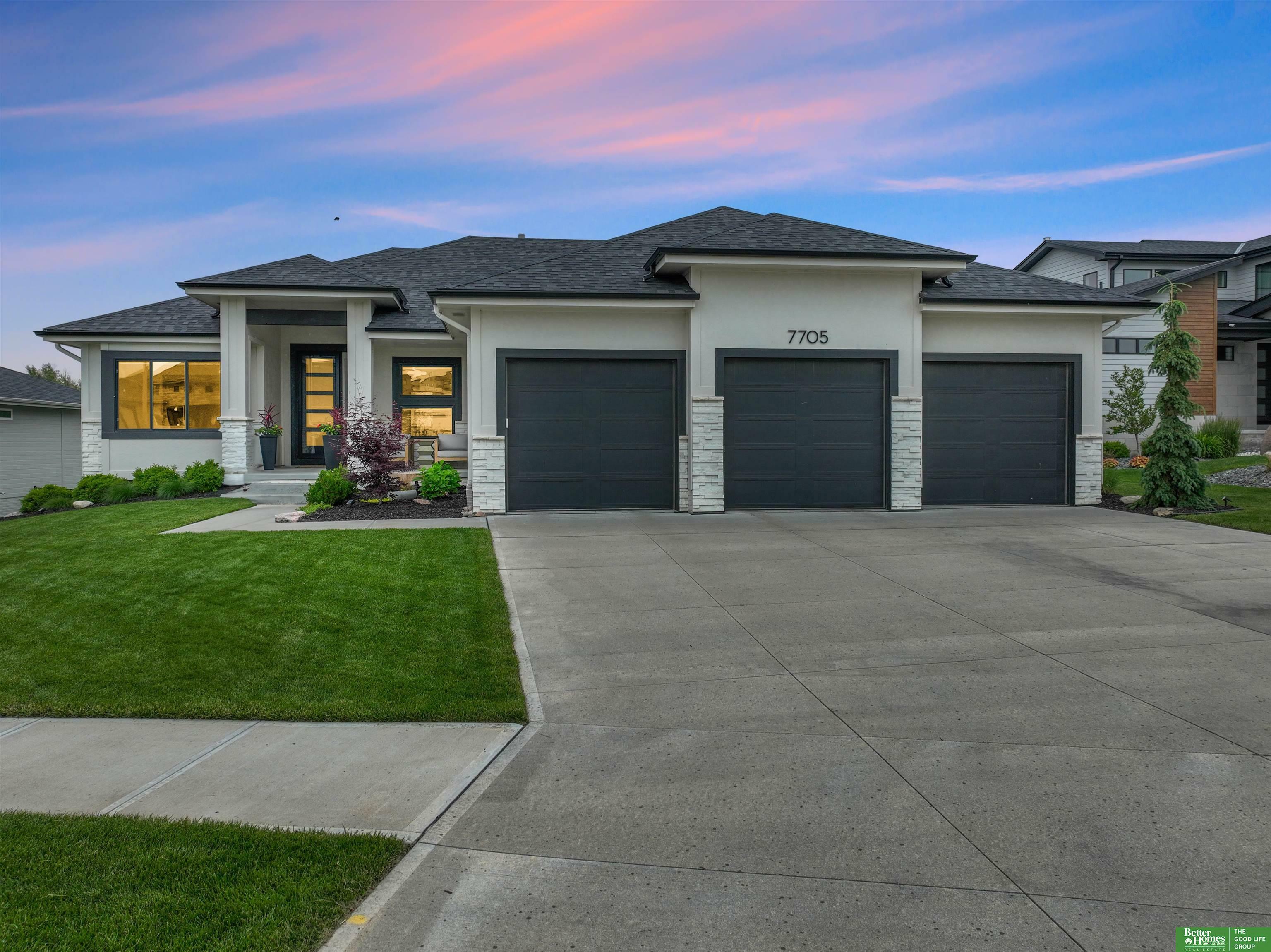 Property Photo: 7705 N 167 Street NE 68007
