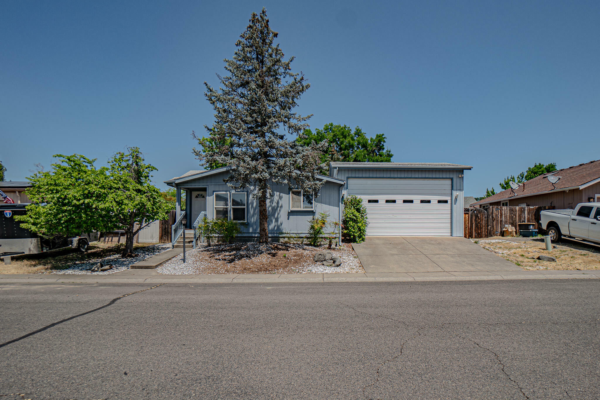 125 Osprey Drive  Eagle Point OR 97524 photo