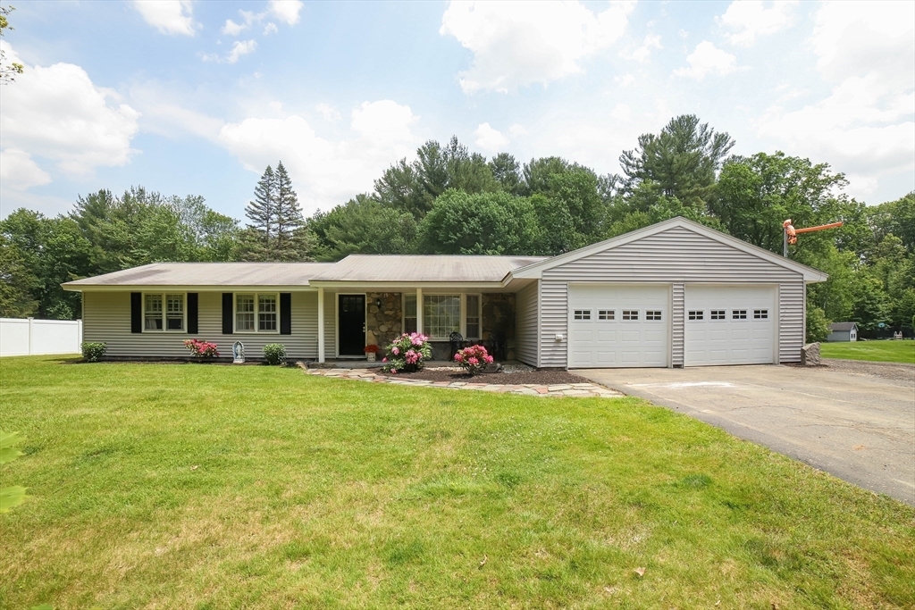 40 Old Stage Rd  Chelmsford MA 01824 photo