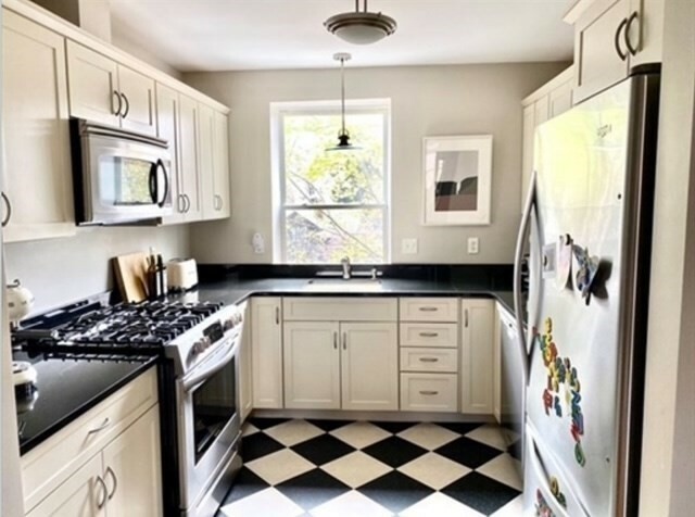 Property Photo: 140 Beaconsfield 6 MA 02445
