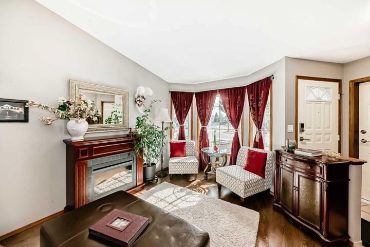 Property Photo:  368 Heritage Crescent W  AB T1K 6S3 