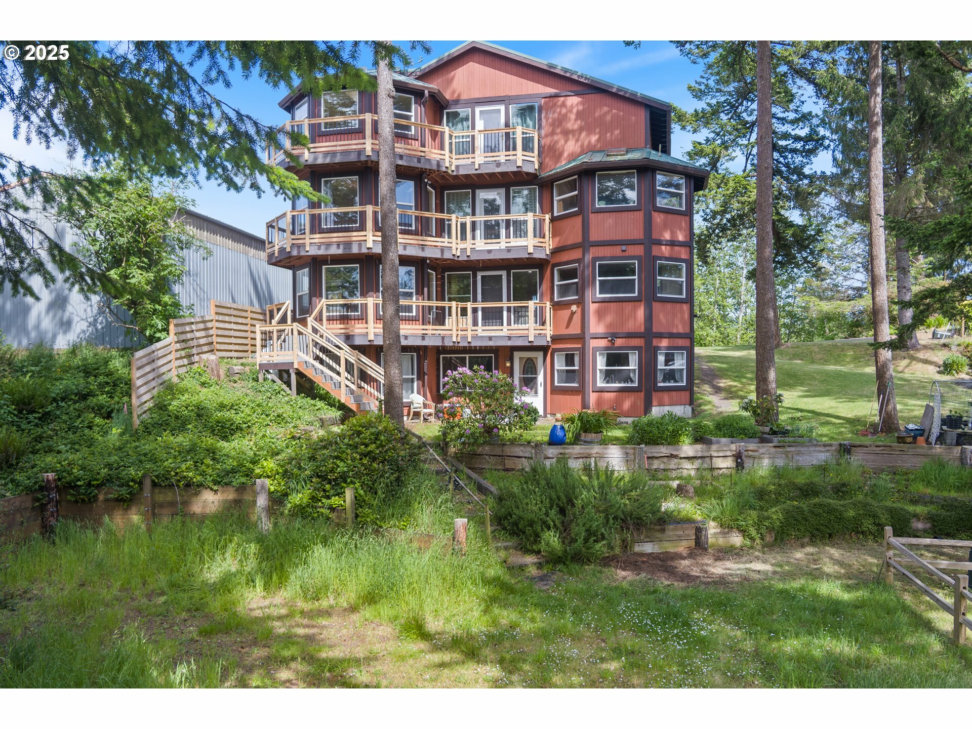 Property Photo: 34700 Hill St OR 97135