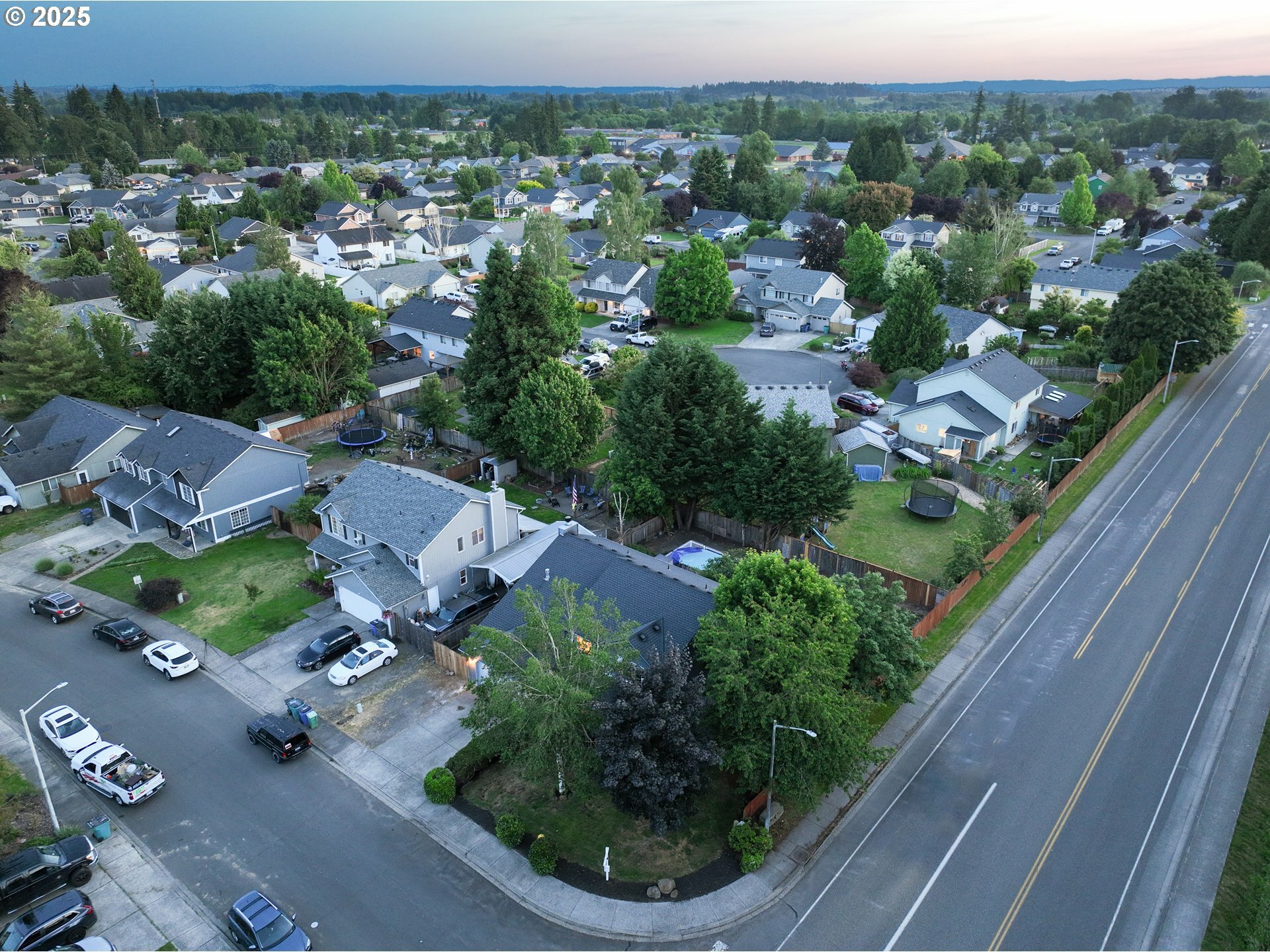 Property Photo: 1404 NW 2nd Ave WA 98604